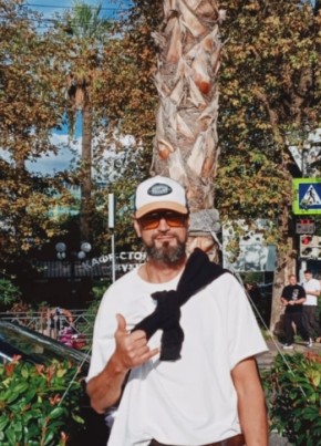 Konstantin, 38, Russia, Sochi