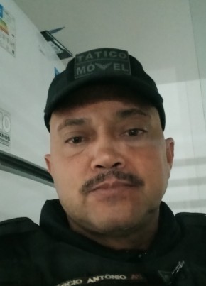Marcos из Uberlândia 46 лет