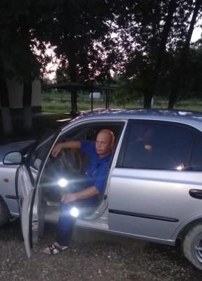 Роман из Славянск На Кубани 44 года