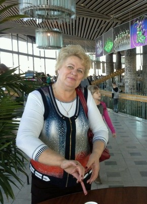Elena, 72, Россия, Москва