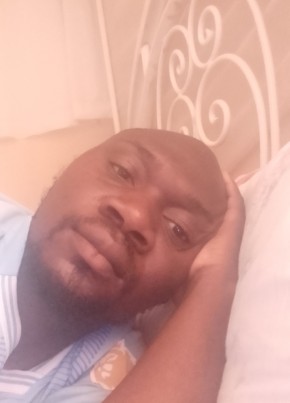 MUHAMMAD HASSAN из Kampala 32 года