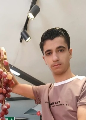 مصطفى из Kilis 18 лет