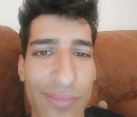 Marin, 27, Teius