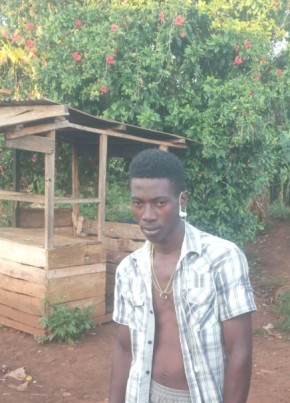 Shadrack donh, 25, Uganda, Kampala