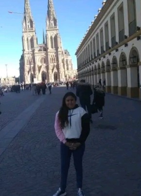 Eugenia Lopez, 25, República Argentina, Ciudad de La Santísima Trinidad y Puerto de Santa María del Buen Ayre