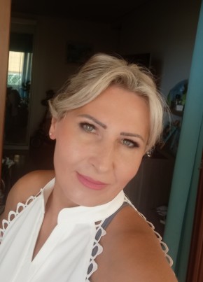 Lolya из Guardamar de la Segura 49 лет