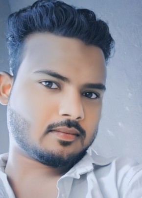 Faizu, 22, India, Pune