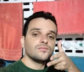 HAMILTON, 34, Tucano