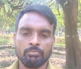 Siraj Khan, 35, Mumbai