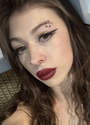 Inessa, 21, Russia, Simferopol