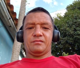 Alexander, 44, Valle de La Pascua