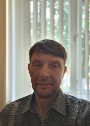 Денис из Новочеркасска 49 лет