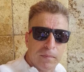Sarışın Kaplan, 50, Izmir