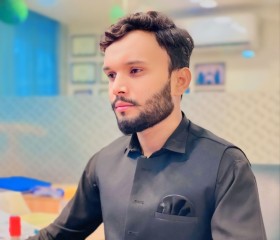 Hassan, 20, Raiwind
