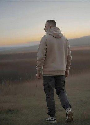 Олег из Луганска 23 года