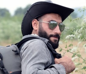 Cumali, 40, Creil