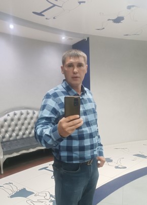 Роман из Красноярска 44 года