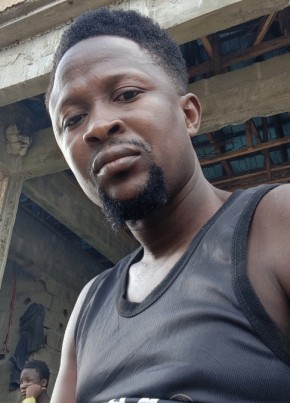 Moses Tokpah из Monrovia 29 лет