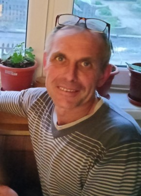 Сергей из Энгельса 54 года