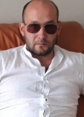 Aleksandr, 44, Russia, Vavozh