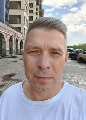 Максим из Москвы 47 лет