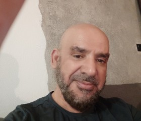 Zee, 45, Nizwa