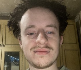 Maksim, 23, Yekaterinburg