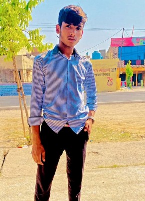 Kamal, 18, India, Delhi