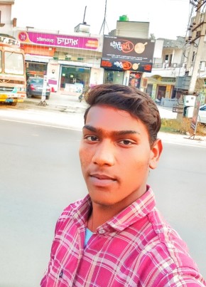 ओम प्रकाश, 20, India, Rajpura