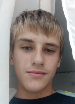 Олег, 18, Россия, Джанкой