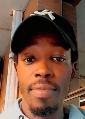 Robert CHIZHIM B, 33, Nigeria, Lagos