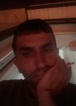 Yalçın, 36, Türkiye Cumhuriyeti, Eskişehir