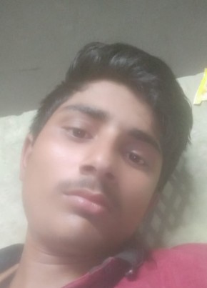 Bhavan Solanki, 18, India, Disa