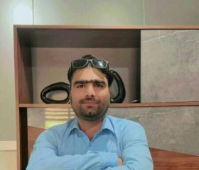 Sajjad, 18, Kot Addu