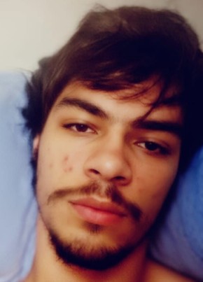 Ari из Florianópolis 29 лет