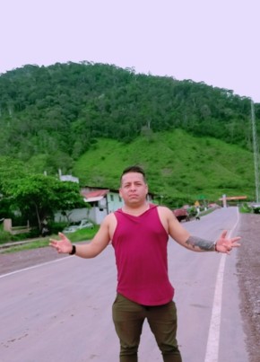 Alexander panita, 36, República del Perú, Trujillo