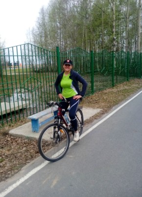 Лариса, 59, Россия, Сургут