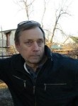 Анатолий, 68 лет, Саратов