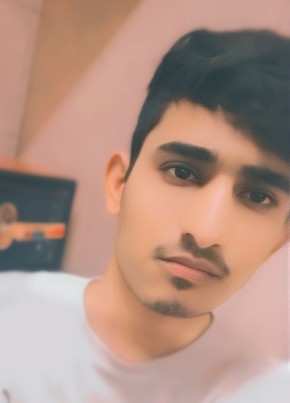 Raju, 18, India, Ahmedabad