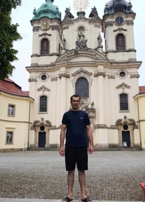 Sultan из Legnica 33 года