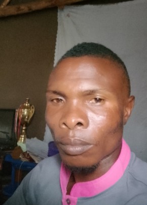 G kamwa, 33, Malaŵi, Lilongwe