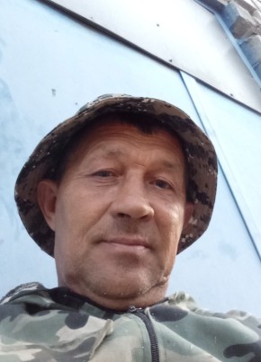 Валерий из Буденновска 54 года