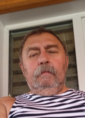 Андрей из Артема 65 лет