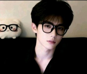 Kian, 20, Santa Rosa