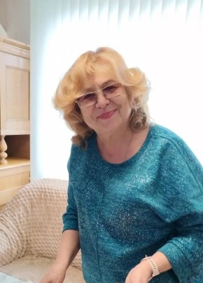 Елена из Артема 57 лет