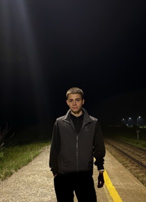 Ваня из Южно-Сахалинска 19 лет