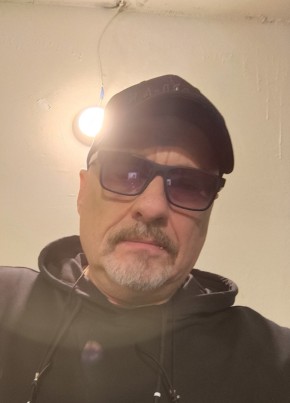 Владимир из Саратова 61 год
