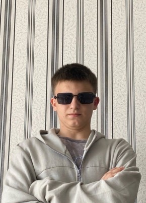 Кирюха из Волхова 18 лет