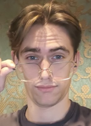 Константин из Воронежа 25 лет