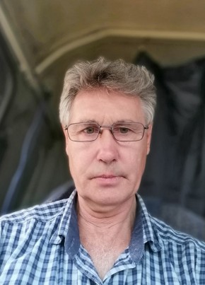Андрей из Колпино 65 лет